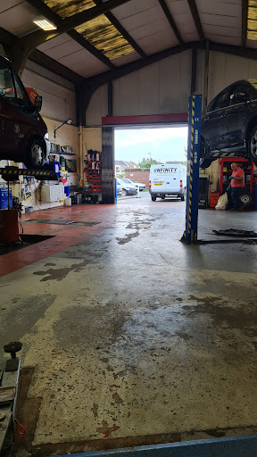 DINGWALL AUTOS - Visual