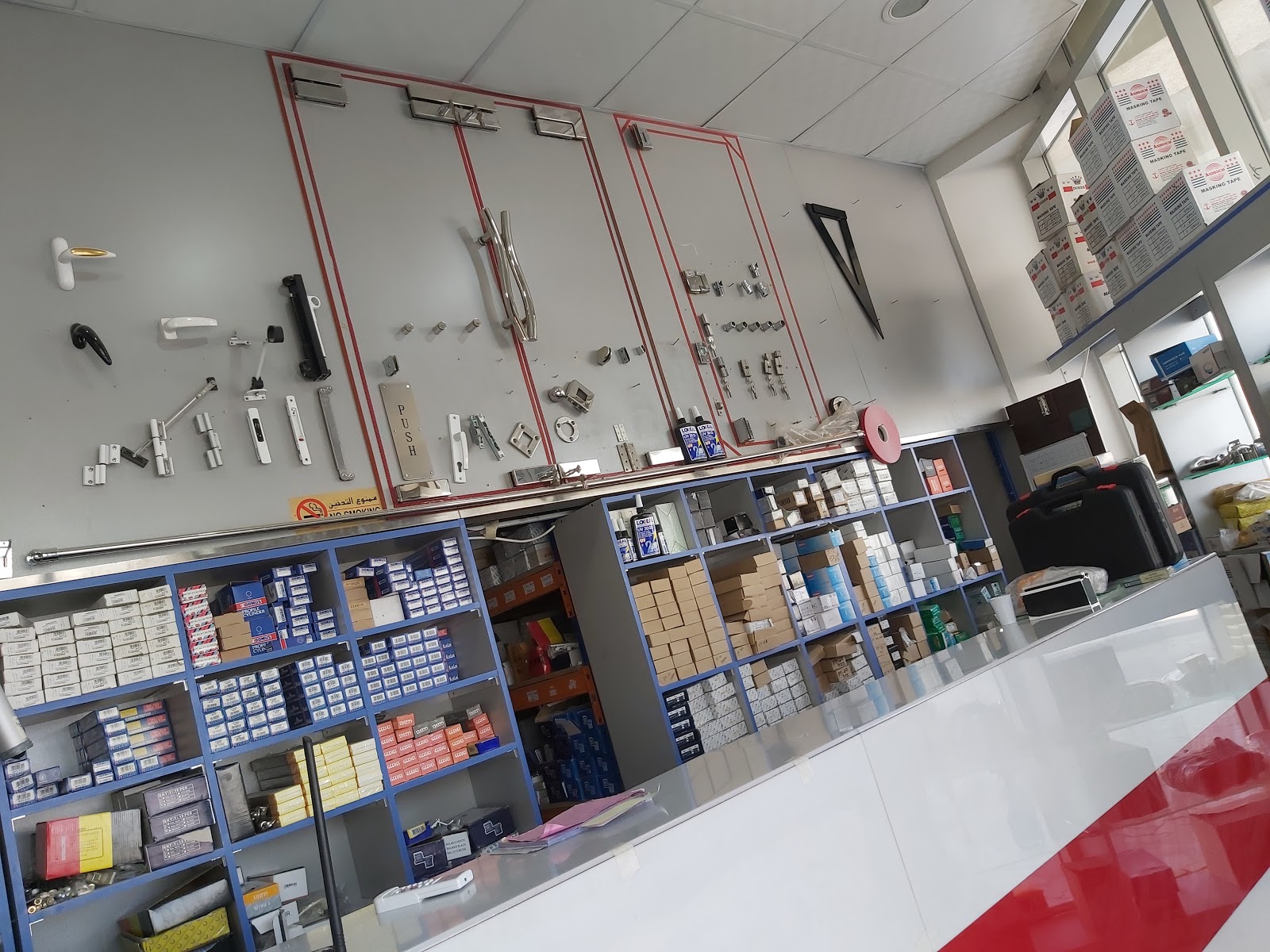 محمد عبد اللطيف لتجارة الزجاج والالمنيوم - صورة 2