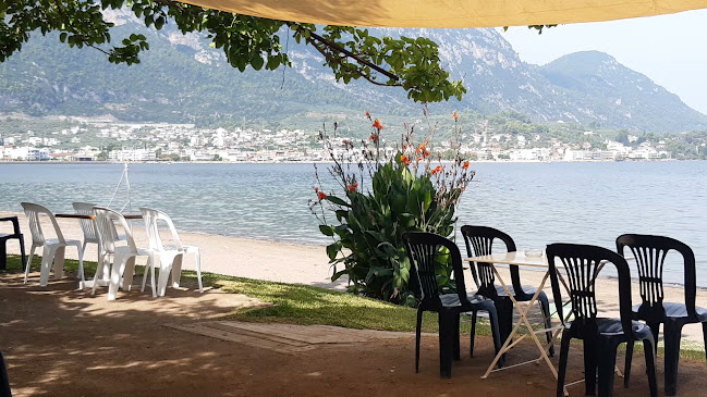 Beach Bar "Ναυαγός Πειρατής"