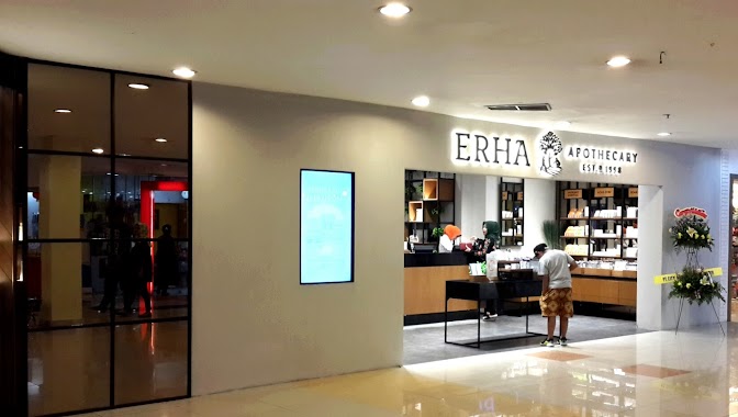 Erha Apothecary Metropolitan Mal, Author: S LUTENA SUPER LUTEIN