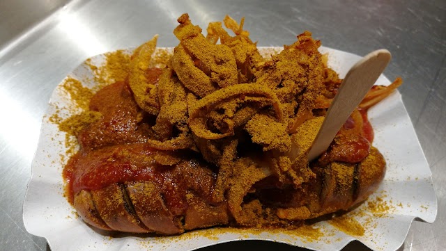 Witty's Currywurst