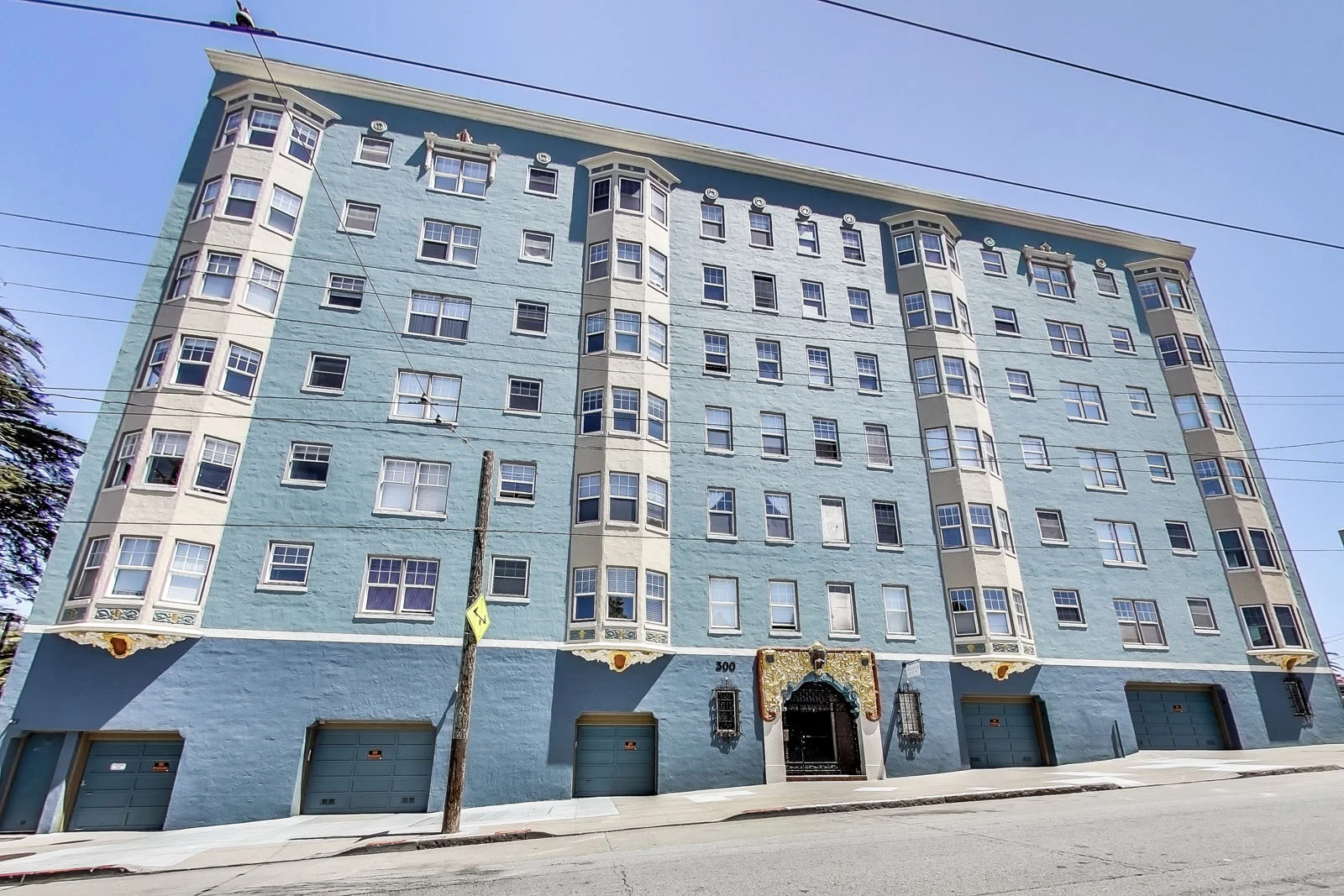 300 Buchanan Apartments