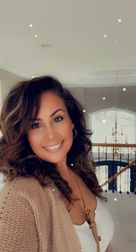 Noemi Gaud, Realtor, Se habla español Gallery - United States