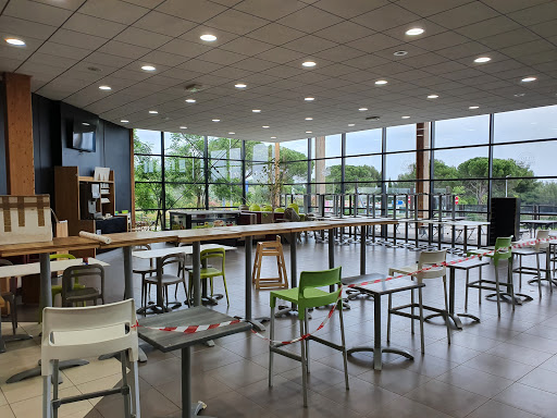 Area Tavel South Service Gallery - France