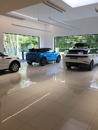 Photo n°24 de Land Rover ABVV Chantilly à Chantilly (Vendeur de voitures d'occasion)