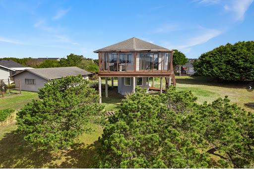 Miranda Bogart, Realtor - eXp Realty - Thumbnail