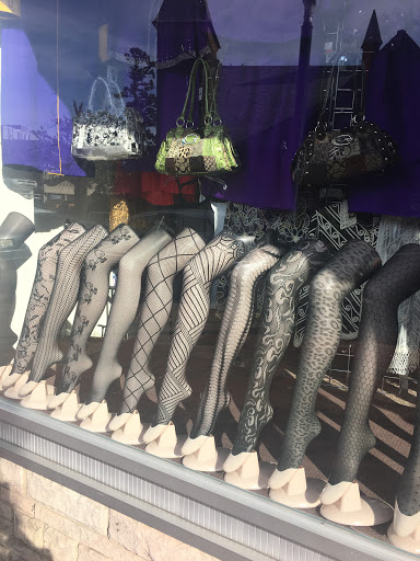 Liza's Fashion Designer Label For Less - Thumbnail