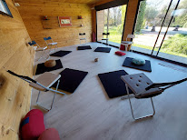 Nathalie RICHARD - Enseignante de Méditation de Pleine Conscience. Formée aux programmes MBSR et MBCT - Sophrologue à Eyguières