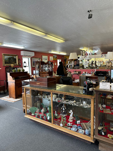 Champlain Valley Antique Center Gallery - United States