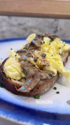 Photo n°89 de La petite Bleue Brunch & Coffee - Opéra à Paris (Restaurant végétarien)