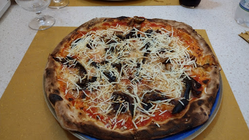 Saltingola - Pizzeria, Paninoteca, Asporto e Consegne a Domicilio - Thumbnail