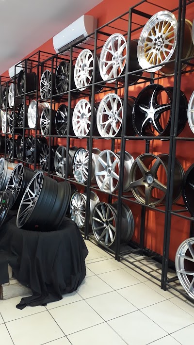 Photos of Tyremart (Gadong)