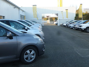 Photo n°2 de RENAULT GARAGE JEAN-TY AGENT à Champhol (Vendeur de voitures d'occasion)