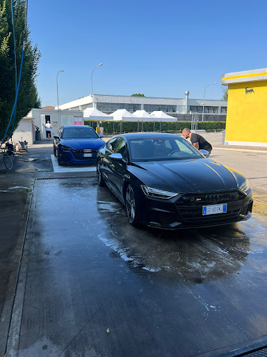 Bubble Car Wash - Thumbnail