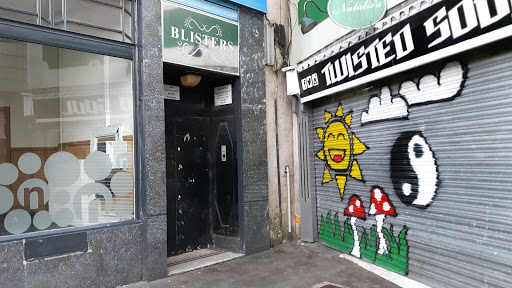 Blisters Bargoed - Visual