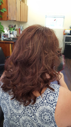Tammi's Lakeside Hair-Tanning - Thumbnail