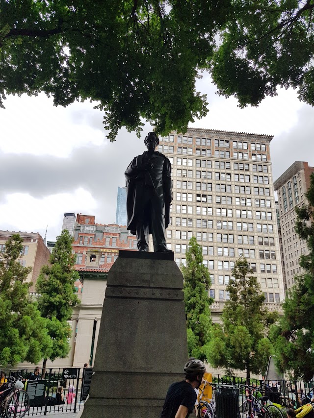 Abraham Lincoln Statue