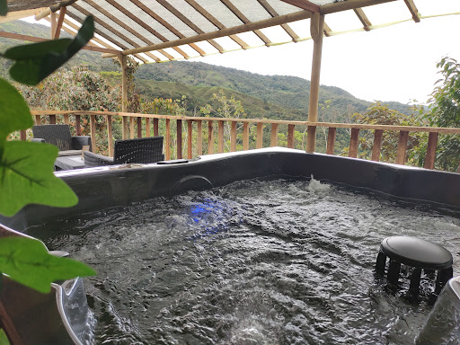 Finca Avalon - Turismo Ecológico y Bienestar en Alejandría, Antioquia.