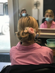 Photo n°17 de La p’tite coiffe à Saint-Loubès (Salon de coiffure)