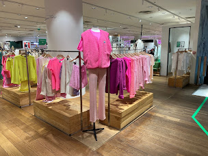 Photo n°1 de American Vintage Femme à Paris (Magasin de vêtements pour femmes)