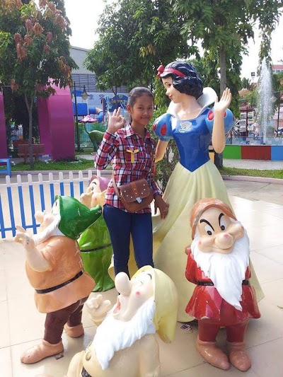 Photos of Preah Sihanouk High School