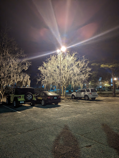 Lot 470 - Visual