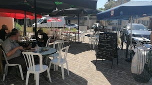 Photo n°1 de Bar de l'Hôtel de Ville à Ballainvilliers (Restaurant)