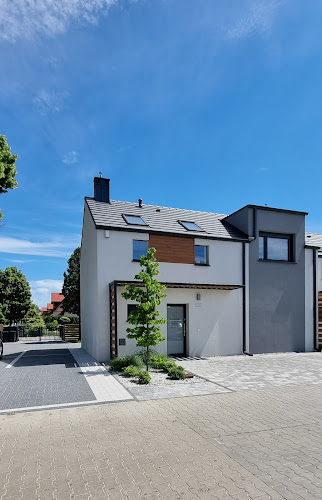 Opinii despre AJ Clinic - powiększanie ust, laser frakcyjny, picosekundowy, dermapen 4.0, szkolenia Leszno în Leszno - Salon piękności