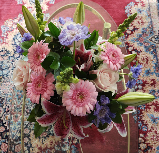 LilyRoot Flowers - Visual