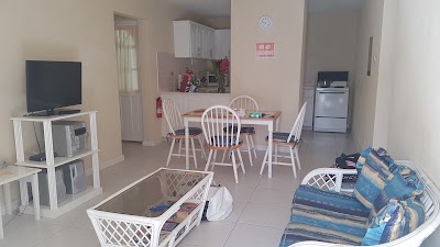 Photos of AnnJenn Apartments