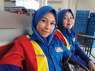 Photos of Indomaret Batukajang