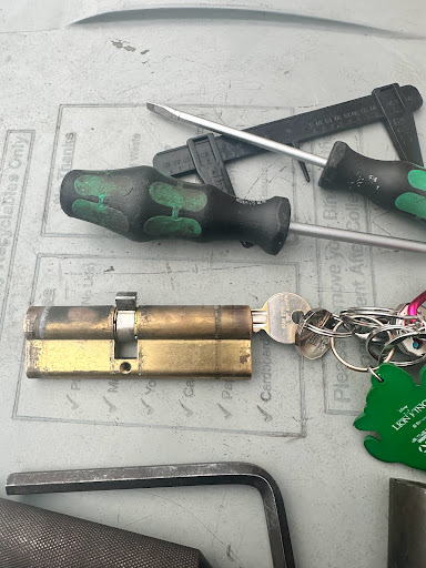 LS Locksmiths - Visual