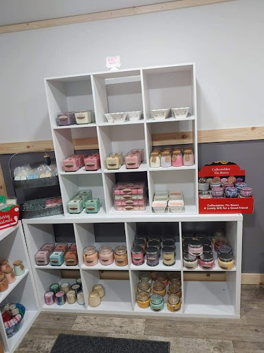 Country Candles - Thumbnail