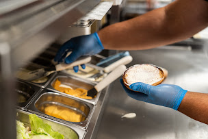 Photo n°46 de Carl's Jr. Le Pontet à Le Pontet (Restaurant de hamburgers)