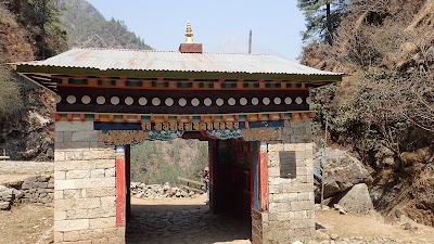 Photos of Phakding