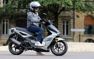 Photo n°11 de Périers Motoculture à Périers (Atelier de réparation de tracteurs)