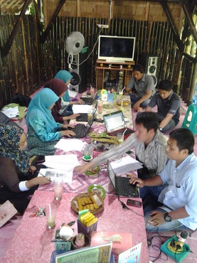 Photos of Pondok lesehan & Pemancingan Neng Cella