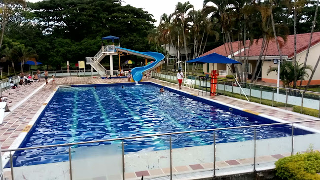 Opinii despre Centro Vacacional Tuluá, Policia nacional în Tuluá - Escuela