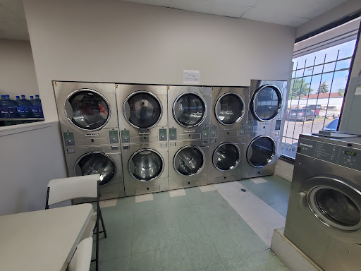 Friendly Coin laundry - Visual