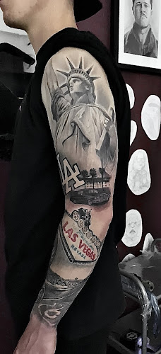 Fab Daerone Tattooer - Tatoueur