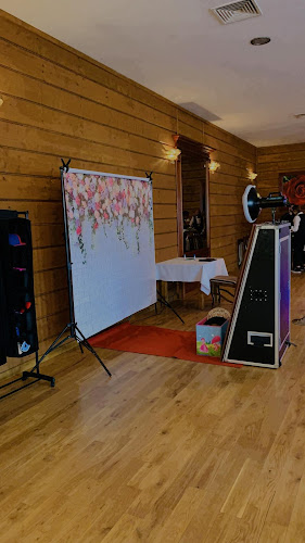 RED ROSE Dom Weselny - Organizator imprez
