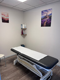 Photo n°8 de Kinésithérapeutes - Emanuel Ceobanu - Florence Ugo - Andrea Gordo de la Fuente - Alexandre Ploquin à Vallauris (Ostéopathe)