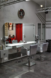 Photo n°3 de Accroche Coeur à Gordes (Salon de coiffure)