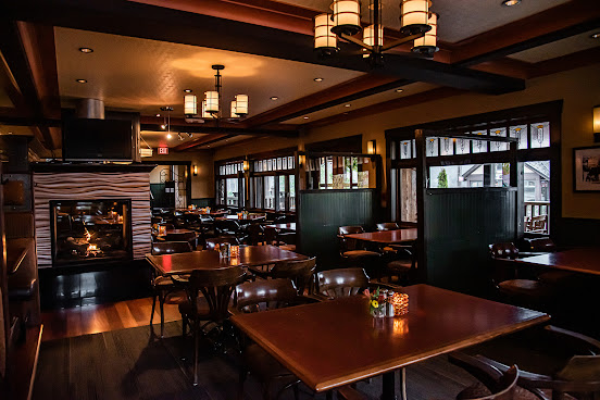 Salt Spring Inn Ltd by null
