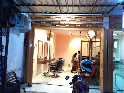 Photos of Prime Barbershop & Diecast Store