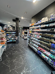 Photo n°10 de PHARMACIE DE LA MAIRIE PARIS 16 EME | RUE DE LA POMPE | KBEAUTY | THERASCIENCE à Paris (Pharmacie)