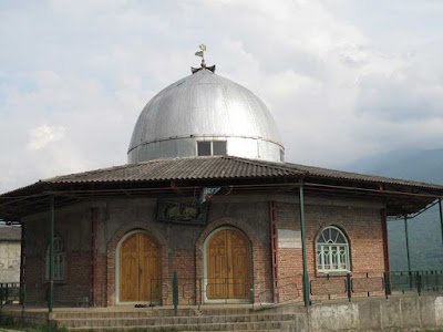 Photos of Imamzadeh Yahya