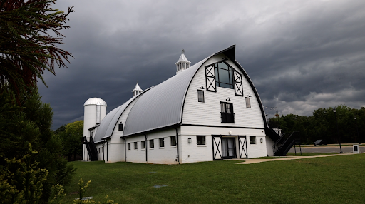 Sweeney Barn - Visual