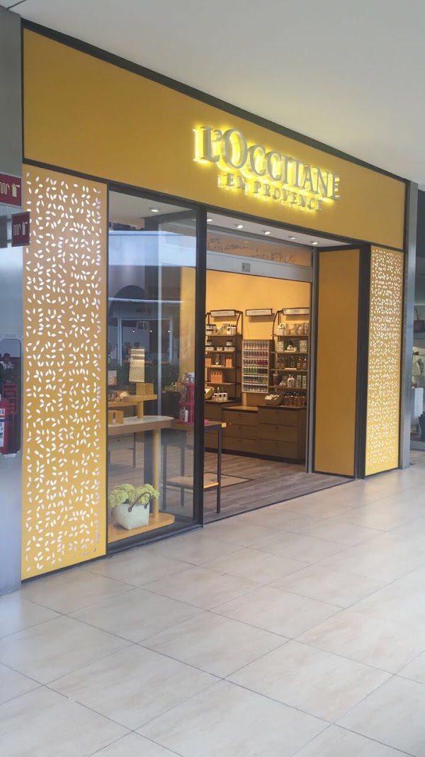 Loccitane Mexico Sa De Cv, Centro Comercial Gran Plaza Guadalajara, Av