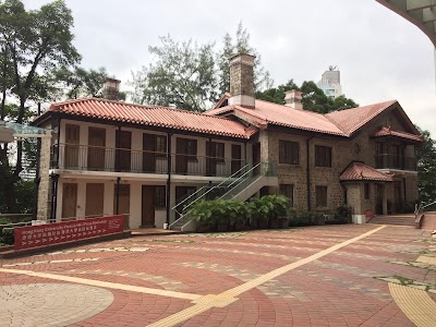 Photos of HKU Press Bookshop